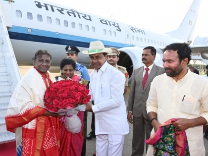 President arrives in Hyderabad on two-day visit | President arrives in Hyderabad on two-day visit