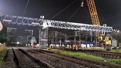 Centre holds high-level meet to speed up big infra projects in southern states | Centre holds high-level meet to speed up big infra projects in southern states Centre holds high-level meet to speed up big infra projects in southern states | Centre holds high-level meet to speed up big infra projects in southern states