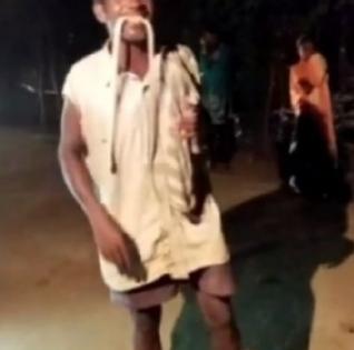 Odisha man bites snake to death after being bitten by it | Odisha man bites snake to death after being bitten by it