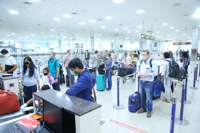 Hyderabad Airport ensures strict adherence to Covid protocols | Hyderabad Airport ensures strict adherence to Covid protocols