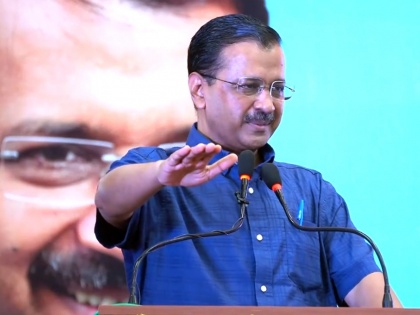 Kejriwal criticises Centre over 'poor' condition of railways | Kejriwal criticises Centre over 'poor' condition of railways