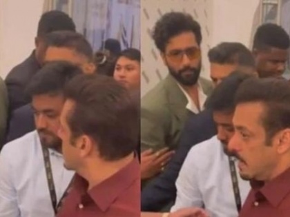 IIFA: Vicky tries to talk to Salman, gets pushed aside by his security | IIFA: Vicky tries to talk to Salman, gets pushed aside by his security