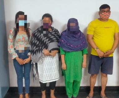 Sex racket busted in Delhi, 4 held | Sex racket busted in Delhi, 4 held
