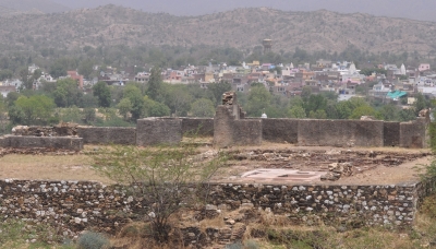 Chavand: Maharana Pratap's last capital where he breathed his last, lies in ruins | Chavand: Maharana Pratap's last capital where he breathed his last, lies in ruins