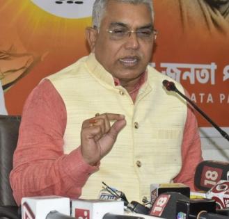 Dilip Ghosh makes 'U' turn, says not in favour of division of Bengal | Dilip Ghosh makes 'U' turn, says not in favour of division of Bengal Dilip Ghosh makes 'U' turn, says not in favour of division of Bengal | Dilip Ghosh makes 'U' turn, says not in favour of division of Bengal