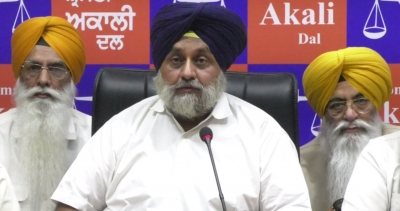 Release Rs 300 cr package for dairy farmers, Sukhbir to Punjab govt | Release Rs 300 cr package for dairy farmers, Sukhbir to Punjab govt Release Rs 300 cr package for dairy farmers, Sukhbir to Punjab govt | Release Rs 300 cr package for dairy farmers, Sukhbir to Punjab govt
