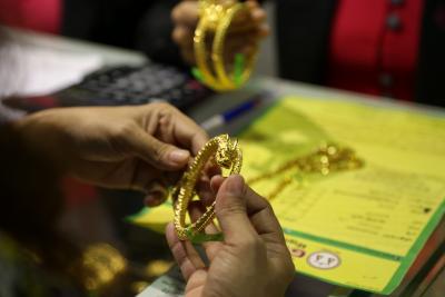 Gold prices rise amid global uncertainty, silver gains | Gold prices rise amid global uncertainty, silver gains