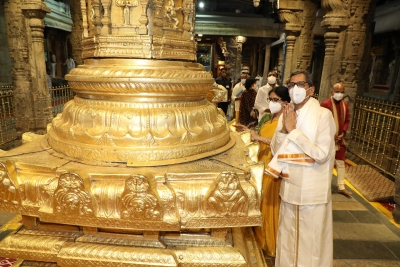 CJI NV Ramana worships at Tirupati temple | CJI NV Ramana worships at Tirupati temple