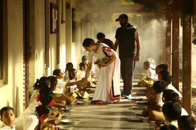 Kangana shares 'Thalaivi' stills on Jayalalithaa's death anniversary | Kangana shares 'Thalaivi' stills on Jayalalithaa's death anniversary
