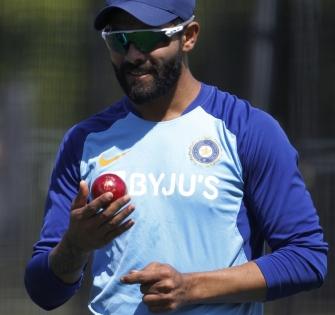 Kohli forced to bowl Jadeja in unhelpful conditions | Kohli forced to bowl Jadeja in unhelpful conditions