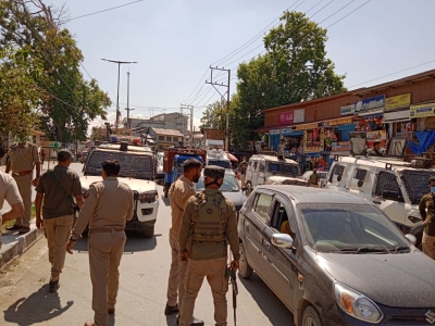 'White collar terrorists' with no police record behind deadly Srinagar grenade attack | 'White collar terrorists' with no police record behind deadly Srinagar grenade attack 'White collar terrorists' with no police record behind deadly Srinagar grenade attack | 'White collar terrorists' with no police record behind deadly Srinagar grenade attack