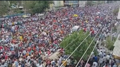 Massive show of strength by Andhra employees ahead of strike | Massive show of strength by Andhra employees ahead of strike