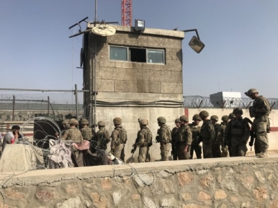 Taliban takes over 3 gates of Kabul airport | Taliban takes over 3 gates of Kabul airport