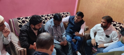 AAP leader meets Ankit Sharma's family, assures help | AAP leader meets Ankit Sharma's family, assures help AAP leader meets Ankit Sharma's family, assures help | AAP leader meets Ankit Sharma's family, assures help