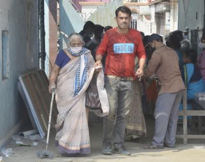 2.4 lakh senior citizens in UP reach out to 'Elderline' | 2.4 lakh senior citizens in UP reach out to 'Elderline'