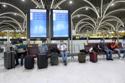 Iraq bans entry of foreign travellers | Iraq bans entry of foreign travellers