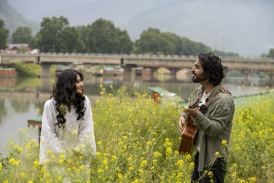 'Jhoome' celebrates idea of diehard old-school romance: Kashmiri singer Rahi Sayed | 'Jhoome' celebrates idea of diehard old-school romance: Kashmiri singer Rahi Sayed