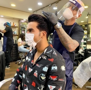 RajKummar Rao shares glimpse from his salon visit amid pandemic | RajKummar Rao shares glimpse from his salon visit amid pandemic