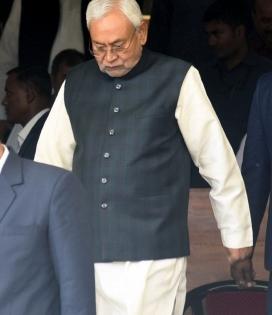 Nitish Kumar keeps Tejashwi, two RJD ministers away from key meet | Nitish Kumar keeps Tejashwi, two RJD ministers away from key meet