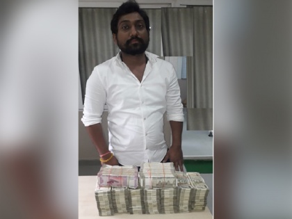 Rs 50 lakh illegal Hawala money seized in Hyderabad, one held | Rs 50 lakh illegal Hawala money seized in Hyderabad, one held
