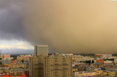 China renews alert for 'most severe' sandstorms | China renews alert for 'most severe' sandstorms