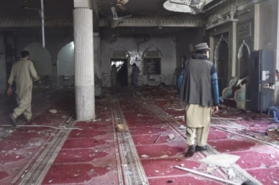 High intensity blast at Peshawar mosque | High intensity blast at Peshawar mosque