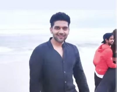 Guru Randhawa to make acting debut with Hindi musical drama film | Guru Randhawa to make acting debut with Hindi musical drama film