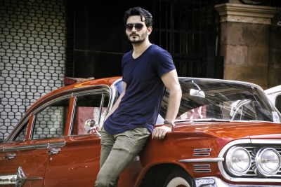 Singer Gajendra Verma is a criminal on the run in new music video | Singer Gajendra Verma is a criminal on the run in new music video