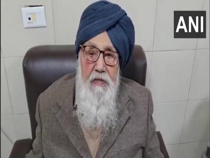 Ahead of Punjab Assembly polls, SAD's Prakash Singh Badal goes for routine check-up | Ahead of Punjab Assembly polls, SAD's Prakash Singh Badal goes for routine check-up