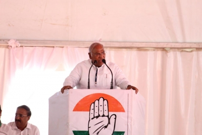 Kharge asks party leaders to follow ideology strictly | Kharge asks party leaders to follow ideology strictly