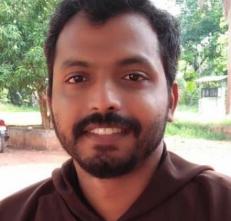 Kerala Christian priest donates kidney to Hindu youth | Kerala Christian priest donates kidney to Hindu youth