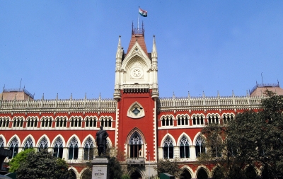 Calcutta HC seeks ATR from police on 'slanderous posters' at Justice Mantha's residence | Calcutta HC seeks ATR from police on 'slanderous posters' at Justice Mantha's residence