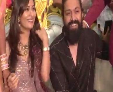 'KGF' star Yash attends buddy's wedding in hometown Mysuru, steals hearts | 'KGF' star Yash attends buddy's wedding in hometown Mysuru, steals hearts