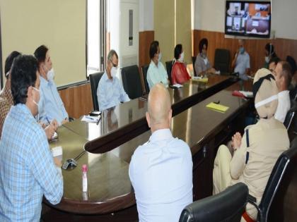 Jammu Divisional Commissioner review arrangements for smooth conduct of Amarnath Yatra | Jammu Divisional Commissioner review arrangements for smooth conduct of Amarnath Yatra