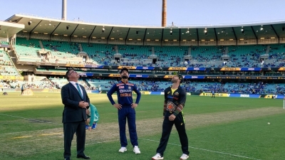 India opt to bowl in 3rd T20I against Australia (Toss) | India opt to bowl in 3rd T20I against Australia (Toss)