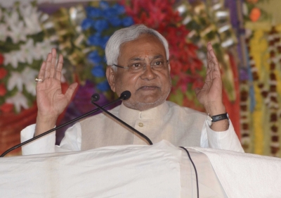 Nitish woos women voters, cites Bihar's liquor ban | Nitish woos women voters, cites Bihar's liquor ban