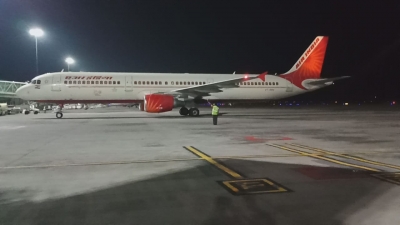 Air India aircraft stranded in Bhopal | Air India aircraft stranded in Bhopal
