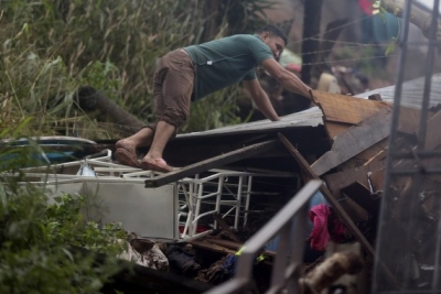Tropical storm Eta makes landfall in Florida | Tropical storm Eta makes landfall in Florida