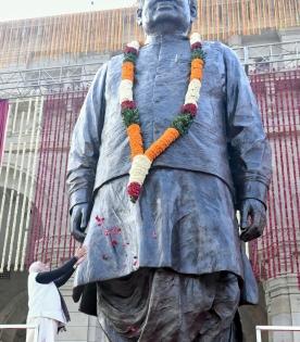 Vajpayee statue to be unveiled on Dec 25 in Bhopal | Vajpayee statue to be unveiled on Dec 25 in Bhopal Vajpayee statue to be unveiled on Dec 25 in Bhopal | Vajpayee statue to be unveiled on Dec 25 in Bhopal
