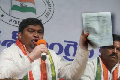 Telangana transport minister urges RTC employees not to go on strike | Telangana transport minister urges RTC employees not to go on strike Telangana transport minister urges RTC employees not to go on strike | Telangana transport minister urges RTC employees not to go on strike