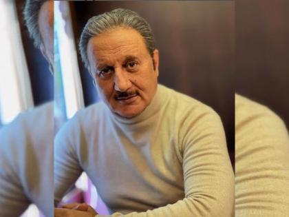 Anupam Kher shares glimpse of his birthday celebrations from 'Uunchai' sets | Anupam Kher shares glimpse of his birthday celebrations from 'Uunchai' sets