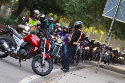 150 stunt bikers in Lucknow checked, left off with warning | 150 stunt bikers in Lucknow checked, left off with warning