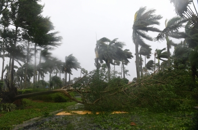 Ian regains hurricane strength after inflicting significant damage on Florida | Ian regains hurricane strength after inflicting significant damage on Florida