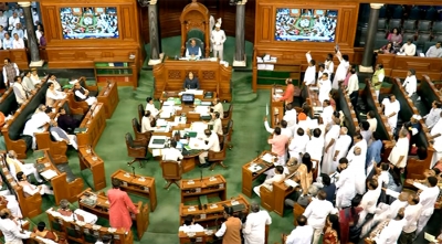 Lok Sabha adjourned till 2 pm amid protests | Lok Sabha adjourned till 2 pm amid protests
