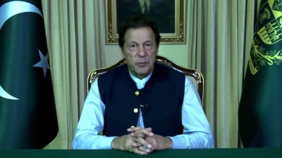 Pak supports resolving regional issues through dialogue: Imran | Pak supports resolving regional issues through dialogue: Imran