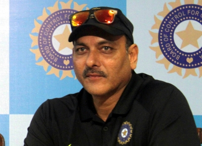 Shastri leads applause for India on Twitter | Shastri leads applause for India on Twitter