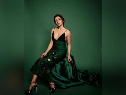 Samantha hits back at trolls commenting on her deep-neck green outfit | Samantha hits back at trolls commenting on her deep-neck green outfit
