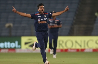 Shardul Thakur replaces Axar Patel in India's World Cup squad | Shardul Thakur replaces Axar Patel in India's World Cup squad
