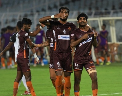 I-League: Gokulam Kerala beat Mohammedan Sporting 2-1, become first team to defend the title | I-League: Gokulam Kerala beat Mohammedan Sporting 2-1, become first team to defend the title