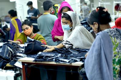 Yogi govt's big boost to garment manufacturing | Yogi govt's big boost to garment manufacturing